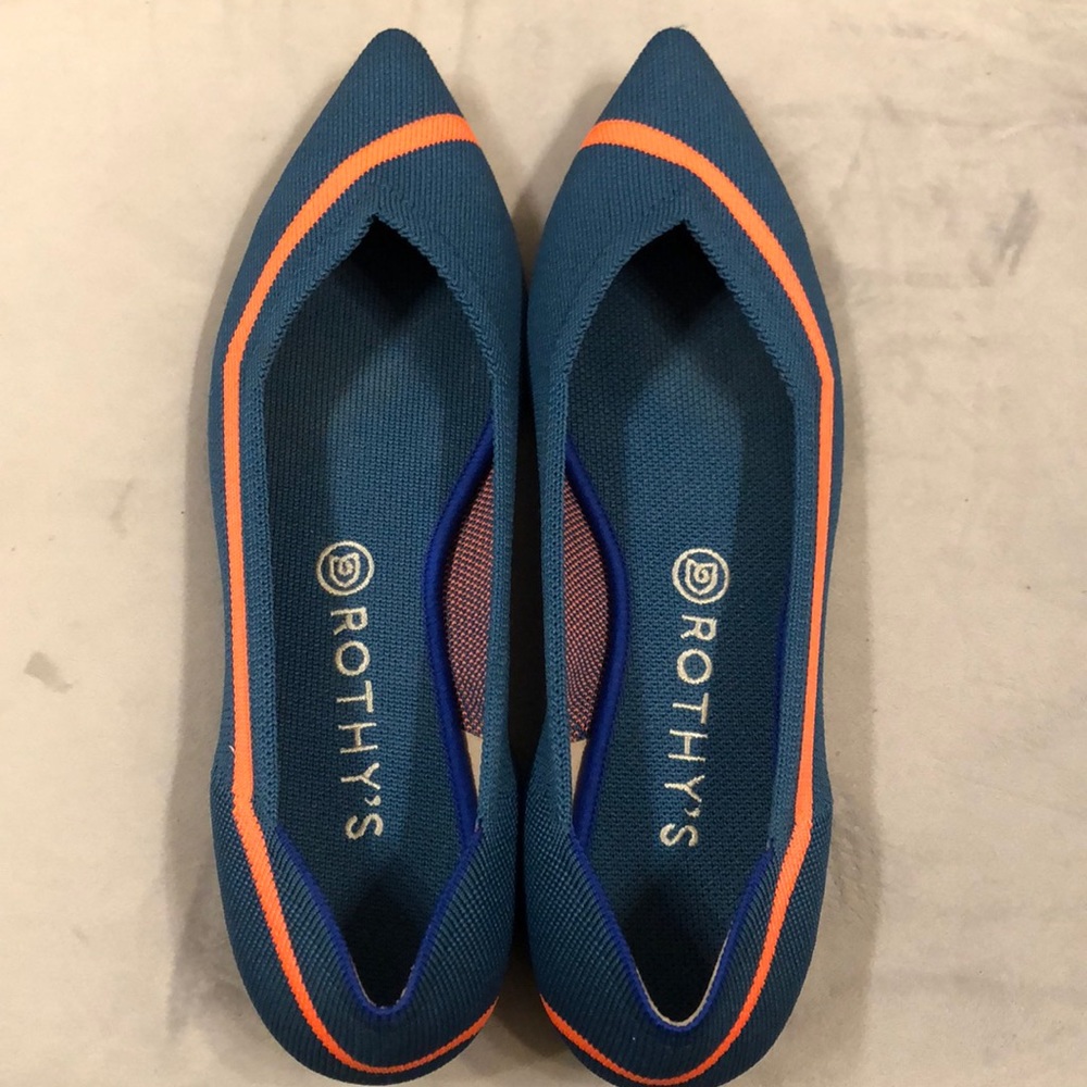 Rothys point - teal with neon orange stripe